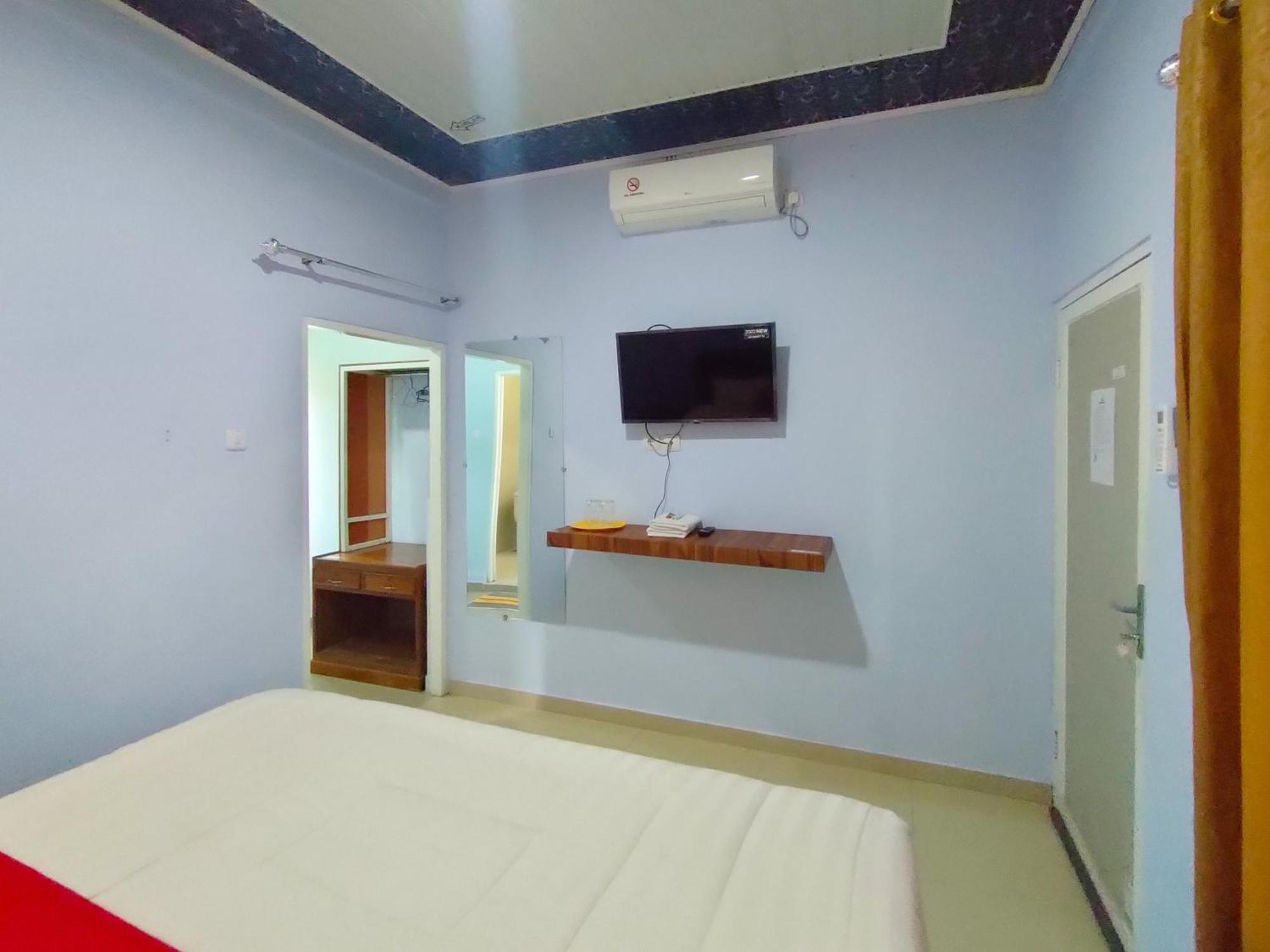 Reddoorz Syariah Near Stasiun Wates Hotel Wates  Exterior foto