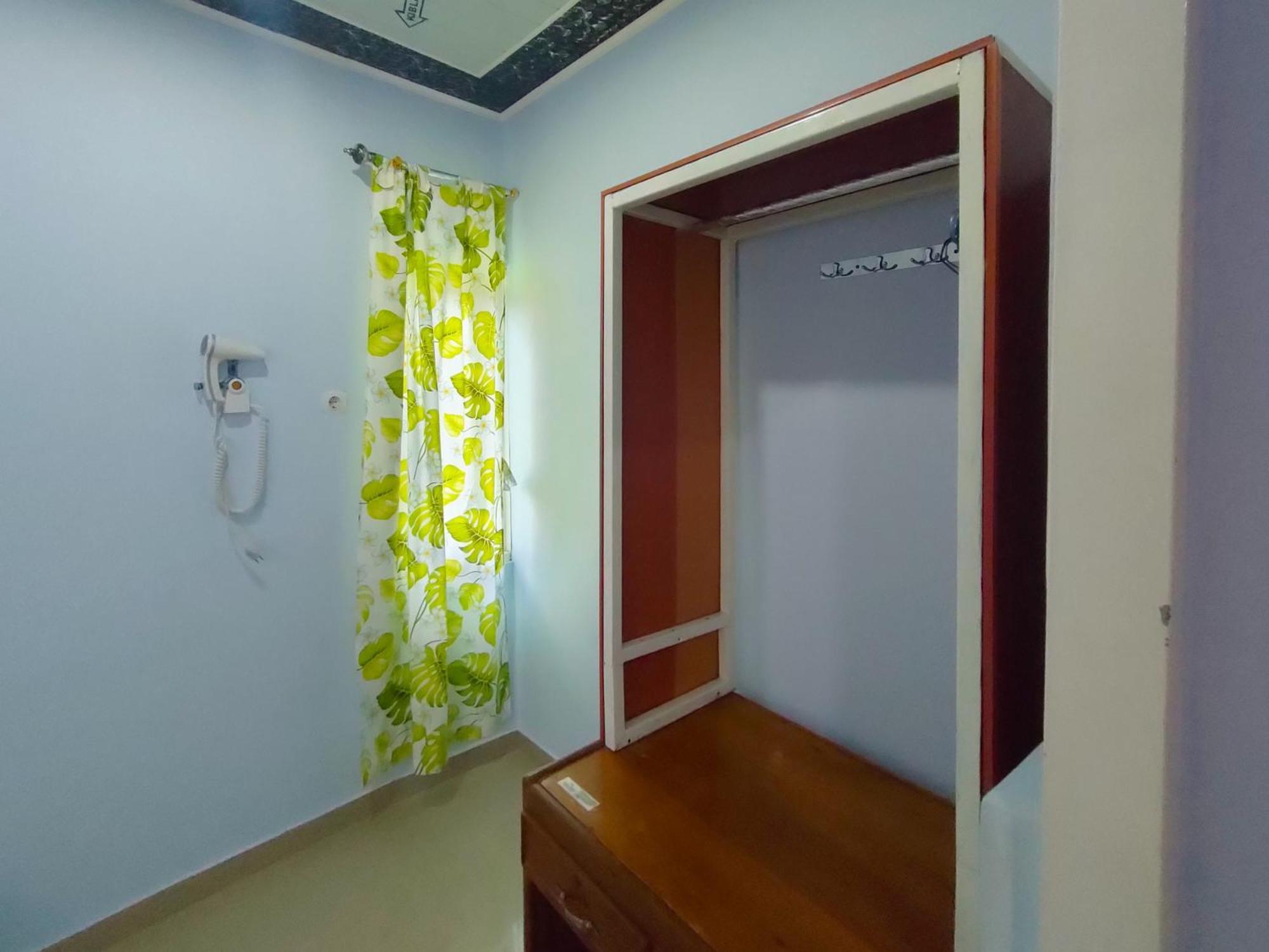 Reddoorz Syariah Near Stasiun Wates Hotel Wates  Exterior foto